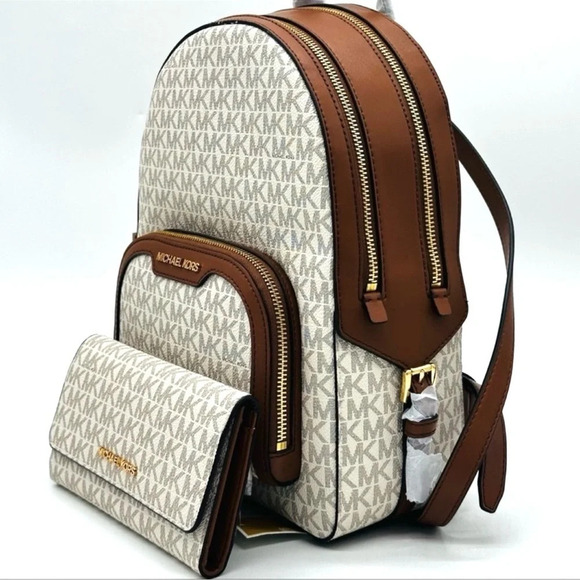 Michael Kors Medium Jaycee Zip Packet Backpack & Trifold Wallet Vanilla/Brown - Picture 2 of 16